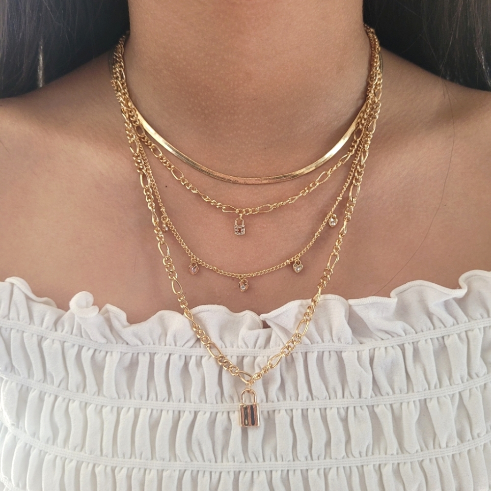 Lock layered pendant necklace